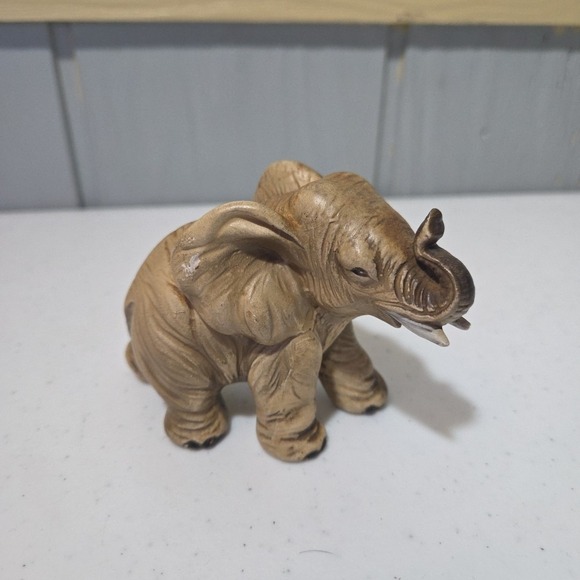 The Unbranded Brand Other - Vintage Porcelain Grey Tan Trunk Up Elephant Salt Shaker Japan Good Luck